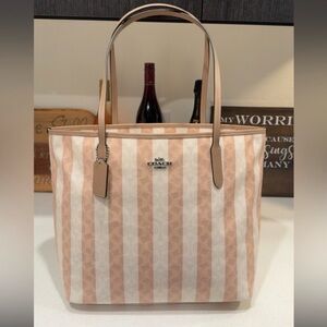 NEW!! NWT Coach Large City Tote Tan&White Striped Tote Bag with Silver Hardware🤍